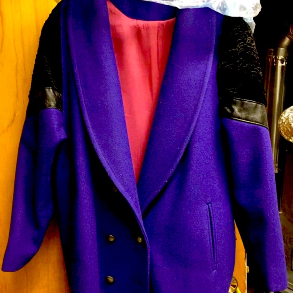 Coat - Picture 1 of 1